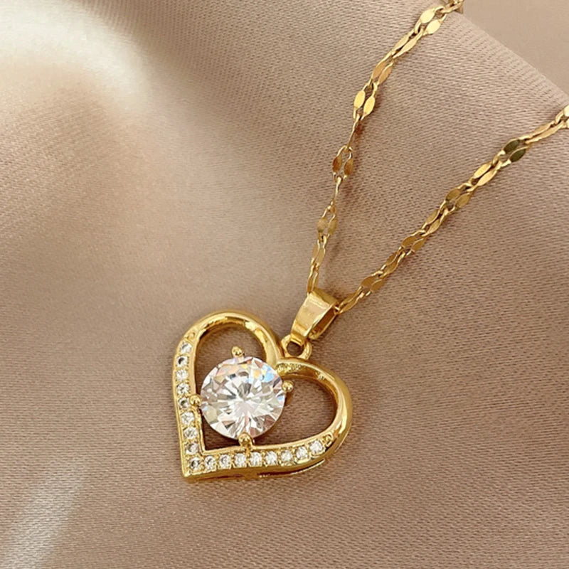 White Cut Diamond Dorian Luxe Heart Necklace ✨